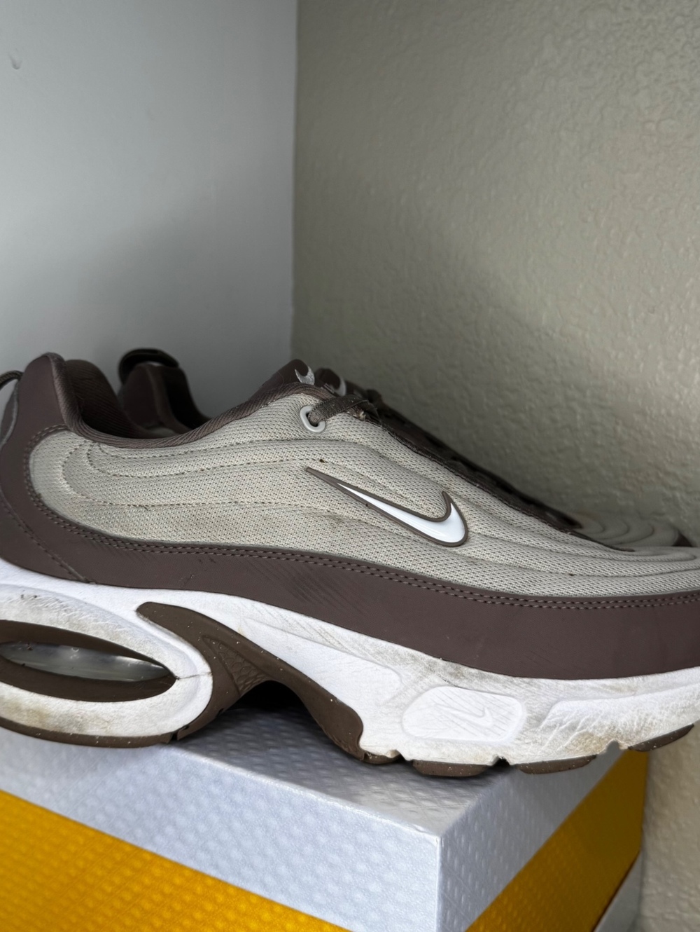 Nike Air Max Portal HF3053-200 Mink Brown White Women’s 10